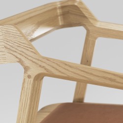 Fauteuil en chêne massif KUNDERA - Meuble design et décoration